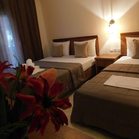 Anna House 1 Hotel ซาร์ตี ภายนอก รูปภาพ